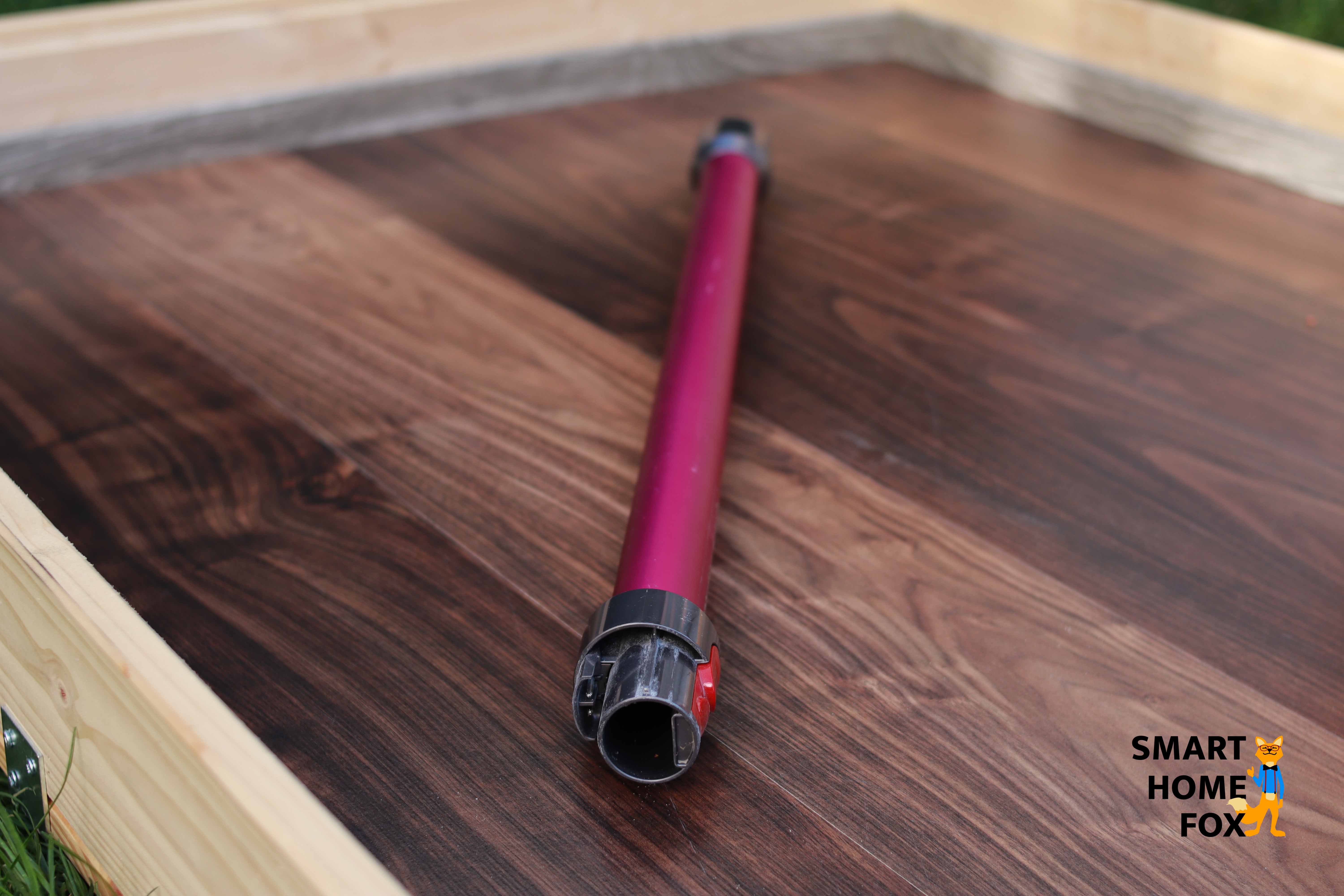 Das Saugrohr des Dyson V7 Motorhead